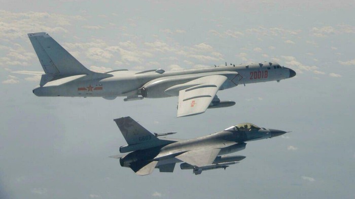 Tegang! 38 Pesawat Militer China Terdeteksi di Sekitar Taiwan