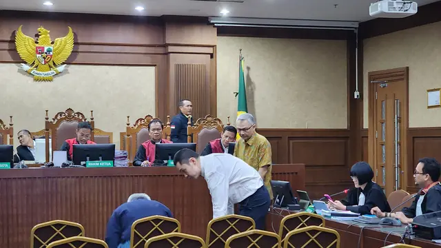 estellex.com, Jakarta Terdakwa kasus korupsi timah, Suparta, menyampaikan kekecewaan dalam sidang pleidoi. Dia mengaku ironi dengan nasibnya. Sebab, tujuannya untuk membantu negara, tapi tak disangka malah dipenjara.