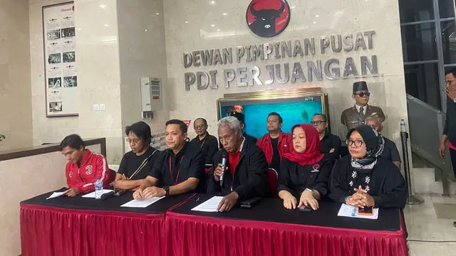 estellex.com, Jakarta - Ketua DPP PDI Perjuangan (PDIP) Komarudin Watubun berkelakar soal status penetapan Sekjen PDIP Hasto Kristiyanto sebagai tersangka merupakan ‘hadiah’ natal dari Komisi Pemberantasan Korupsi (KPK).